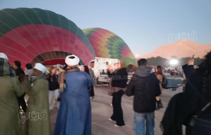 30 صورة ترصد احتفال مطار البالون في الأقصر بعيد الطيران المدنيالأحد 26/يناير/2025 - 10:10 ص
رصدت عدسة بوابة «فيتو» صوراً لمظاهر احتفالات عيد الطيران المدني المصري الـ95 وسط أجواء كرنفالية رائعة بأرض مطار البالون الطائر بالبر الغربي من أحضان التاريخ.