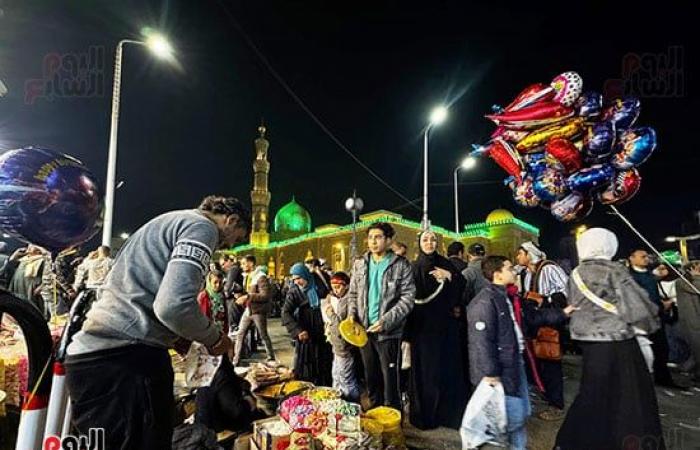 الإنشاد والذكر بالليلة الختامية لمولد السيدة زينب.. فيديو وصور