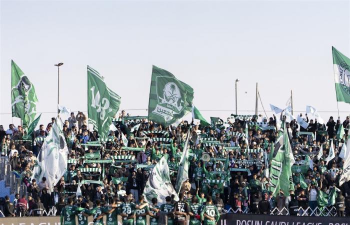 أهلي جدة يواصل زحفه للمربع الذهبي في الدوري السعودي بالفوز على العروبة (فيديو)الخميس 30/يناير/2025 - 06:13 م
كما يرغب فريق أهلي جدة في تحسين مركزه بدوري روشن السعودي للموسم الحالي، وهو ما لن يتحقق إلا بمواصلة طريق الانتصارات.