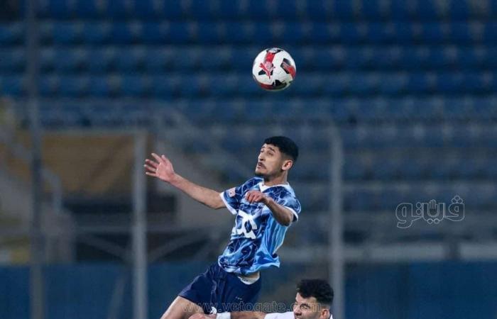 شاهد، رد فعل ممدوح عيد ومجلس الزمالك بعد إهدار بيراميدز فرصة هدف محققالجمعة 31/يناير/2025 - 10:28 م
رصدت عدسة فيتو رد فعل ممدوح عيد المدير التنفيذي لبيراميدز ومجلس إدارة الزمالك بعد إهدار بيراميدز فرصة هدف محقق إثناء مباراة الزمالك