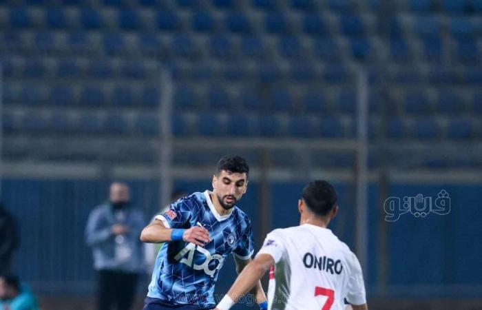 شاهد، رد فعل ممدوح عيد ومجلس الزمالك بعد إهدار بيراميدز فرصة هدف محققالجمعة 31/يناير/2025 - 10:28 م
رصدت عدسة فيتو رد فعل ممدوح عيد المدير التنفيذي لبيراميدز ومجلس إدارة الزمالك بعد إهدار بيراميدز فرصة هدف محقق إثناء مباراة الزمالك