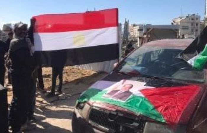 فلسطينيون في غزة يشيدون بموقف مصر الرافض للتهجير.. صور