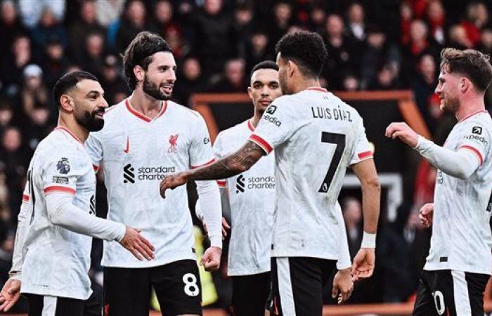 ليفربول يتقدم على بورنموث 1-0 بعد مرور 60 دقيقة (صور)السبت 01/فبراير/2025 - 06:22 م
يتقدم فريق ليفربول على مضيفه بورنموث، بنتيجة 1-0، بعد مرور 60 دقيقة من المباراة التي تجمع الفريقين على ملعب فيتاليتي مساء اليوم السبت،