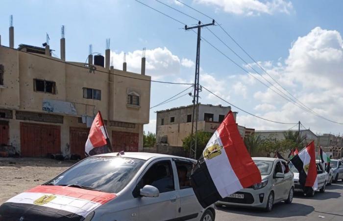 فلسطينيون في غزة يشيدون بموقف مصر الرافض للتهجير.. صور