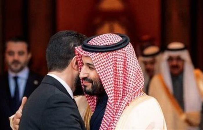 تفاعل كبير على مواقع التواصل مع صورة عناق بن سلمان وأحمد الشرعالإثنين 03/فبراير/2025 - 04:37 م
تفاعل رواد مواقع التواصل الاجتماعي بشكل كبير مع مشاهد عناق ولي العهد السعودي محمد بن سلمان والرئيس السوري أحمد الشرع خلال زيارة الأخير إلى المملكة أمس الأحد.