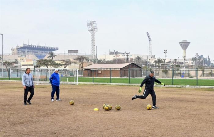 المقاولون ينظم ورشة تدريبية لمدربي حراس المرمى بقطاع الناشئينالإثنين 10/فبراير/2025 - 07:15 م
أقام قطاع ناشئين المقاولون العرب ورشة تدريبية متميزة لمدربي حراس المرمى، تحت إشراف إبراهيم البطل المشرف على مدربي حراس المرمى