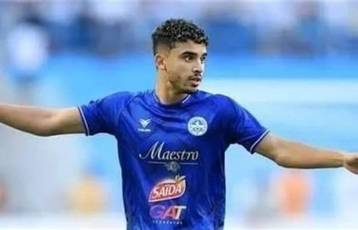 الزمالك يعلن التعاقد رسميا مع أحمد الجفالي ويقدمه للجمهور (فيديو)الإثنين 10/فبراير/2025 - 09:45 م
أعلن نادي الزمالك عبر صفحته الرسمية على فيس بوك، ضم الجناح التونسي أحمد الجفالي بشكل رسمي.