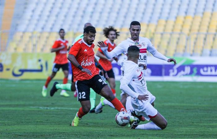 الزمالك بـ10 لاعبين يقتنص فوزا صعبا من فاركو في الدوري المصريالثلاثاء 11/فبراير/2025 - 06:01 م
حقق نادي الزمالك الفوز على فاركو بهدف دون رد في مباراة الفريقين بالجولة 13 للدوري المصري الممتاز على ملعب برج العرب بالإسكندرية.