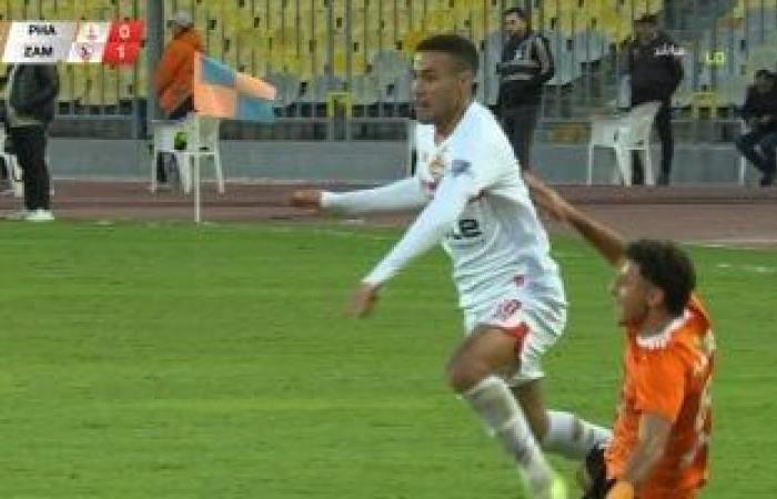 طرد محمود جهاد من مباراة الزمالك وفاركو