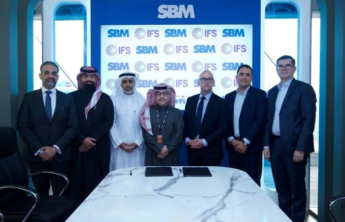 شراكة بين IFS و SBM لتعزيز التحول الرقمي في السعودية وتمكين الشركات عبر حلول الذكاء الاصطناعي