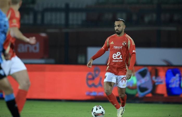 نجم الأهلي يغيب عن مباراة الزمالك في الدوريالثلاثاء 11/فبراير/2025 - 08:55 م
تأكد غياب مصطفى العش، لاعب الفريق الأول لكرة القدم بالنادي الأهليـ عن مواجهة الزمالك وذلك بعد تلقيه البطاقة الحمراء مباشرة خلال مواجهة الفريق أمام غزل المحلة في المباراة المقامة الآن على ستاد السلام في الدوري الممتاز. تعرض مصطفى العش لاعب الأهلي للطرد بالدقيقة 75 أمام غزل المحلة. [[system-code:ad:autoads]]