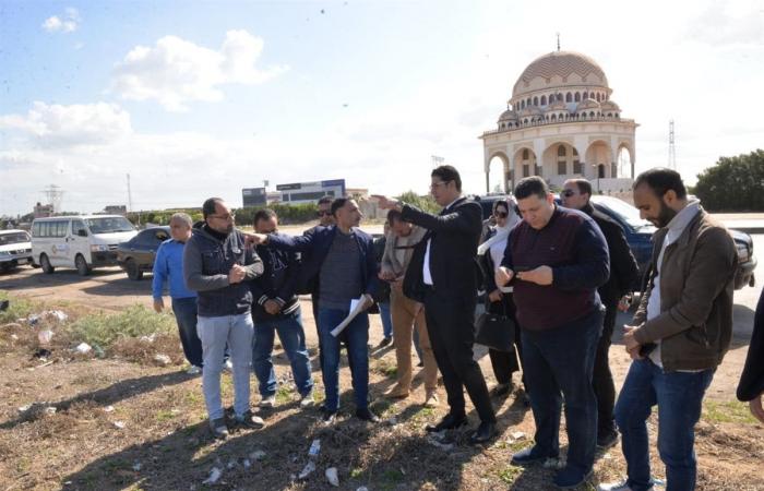 محافظ الدقهلية يكلف بتشكيل لجنة لرفع إحداثيات أرض الغابة الشجرية بجمصةالأربعاء 12/فبراير/2025 - 05:24 م
اتسحبت من مستثمرين ...لجنة لرفع احداثيات أرض الغابة الشجرية بجمصه