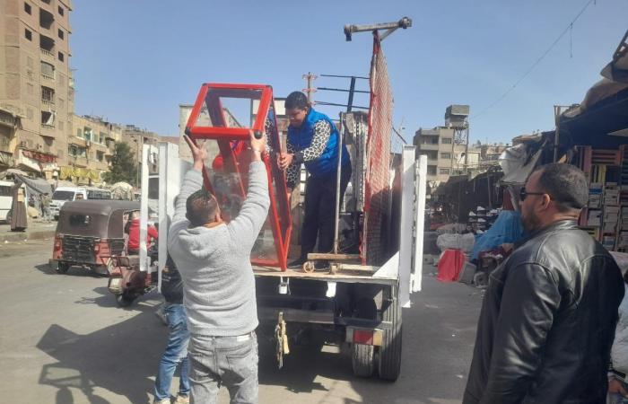 حى إمبابة يشن حملة لإزالة التعديات ورفع الإشغالات المخالفة بالشوارع.. صور