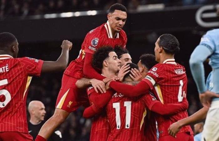 ليفربول يقترب من اللقب بفوز هام على نيوكاسل بالدوري الإنجليزيالخميس 27/فبراير/2025 - 12:17 ص
حقق فريق ليفربول الإنجليزي فوزًا مستحقًّا أمام ضيفه نيوكاسل يونايتد بنتيجة (2-0)، في المباراة التي جمعت بينهما اليوم على ملعب آنفيلد ضمن الجولة الـ27 من الدوري الإنجليزي.