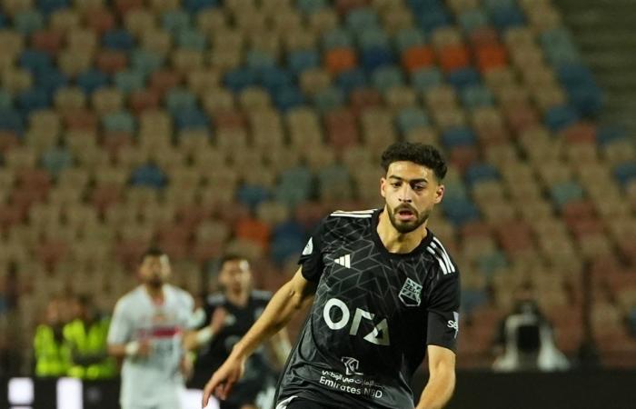 الزمالك يسقط في فخ التعادل مع زد 1/1 في الدوري الممتاز وطرد شحاتة (صور)الخميس 27/فبراير/2025 - 09:02 م
الزمالك وزد في المباراة التي تجري مساء اليوم الخميس، على استاد القاهرة الدولي، في الجولة السادسة عشر من الدوري المصري الممتاز.