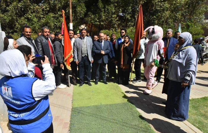 محافظ أسيوط يشهد فعاليات النسخة الثالثة من المؤتمر الوطني للنشء (صور)السبت 01/مارس/2025 - 10:44 ص
شهد اللواء هشام أبوالنصر محافظ أسيوط، إنطلاق فعاليات النسخة الثالثة من المؤتمر الوطني للنشء تحت شعار بناء جيل بمركز شباب أبنوب والذي تنظمه الإدارة العامة لرعاية الموهوبين والمبدعين