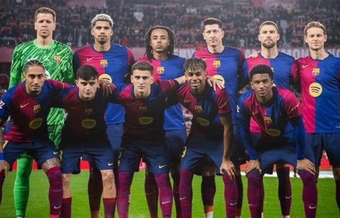 موعد مباراة برشلونة وريال سوسيداد في الدوري الإسباني والقناة الناقلةالأحد 02/مارس/2025 - 09:15 ص
يلتقي برشلونة مع نظيره ريال سوسيداد مساء اليوم الأحد، على ملعب “مونتجويك” ضمن مواجهات الجولة السادسة والعشرين للدوري الإسباني الليجا .