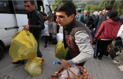 كاراباخ: 13 ألفاً يفرون إلى أرمينيا.. ومقتل 20 في انفجار مستودع