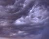 «الأرصاد» عن طقس الجمعة: سحب رعدية ورياح نشطة وغيوم على مناطق عدة