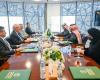 السفير آل جابر يستعرض جهود السعودية لدعم السلام في اليمن