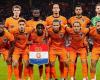 نجم الدوري السعودي على رأس قائمة هولندا لـ يورو 2024الخميس 16/مايو/2024 - 10:36 م
استقر رونالد كومان مدرب منتخب هولندا، على القائمة الأولية التي ستشارك في بطولة كأس أمم أوروبا - يورو 2024 في ألمانيا هذا الصيف.